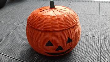 Halloween-snoepmand  beschikbaar voor biedingen