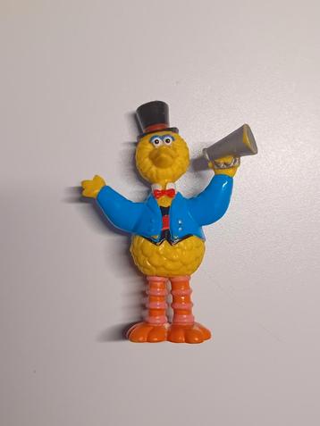 Figurine en PVC avec grand oiseau et chapeau haut de forme d