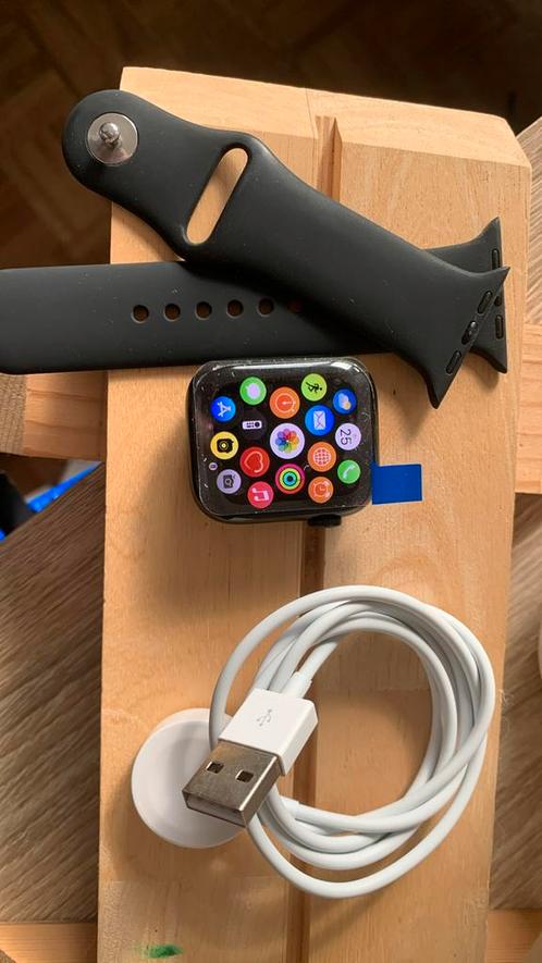 Apple Watch Series 7 41mm Midnight Black, Handtassen en Accessoires, Smartwatches, Nieuw, iOS, Zwart, Afstand, Calorieverbanding