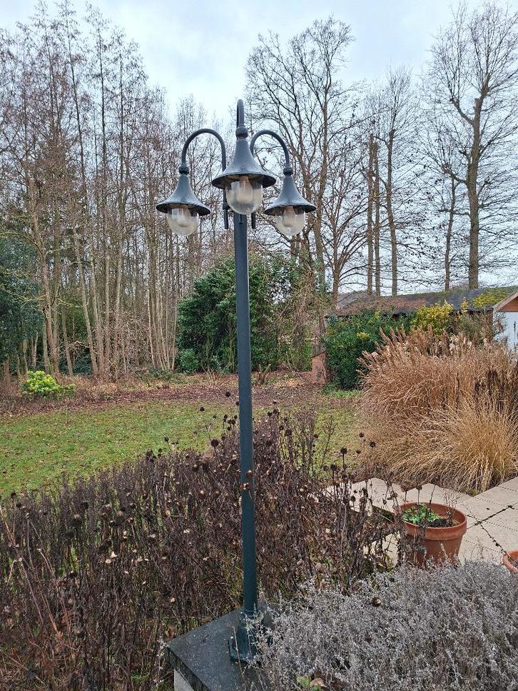Klassieke tuinlantaarn 3-armig - ca. 2.5m - perfecte staat, Tuin en Terras, Buitenverlichting, Zo goed als nieuw, Staande lamp