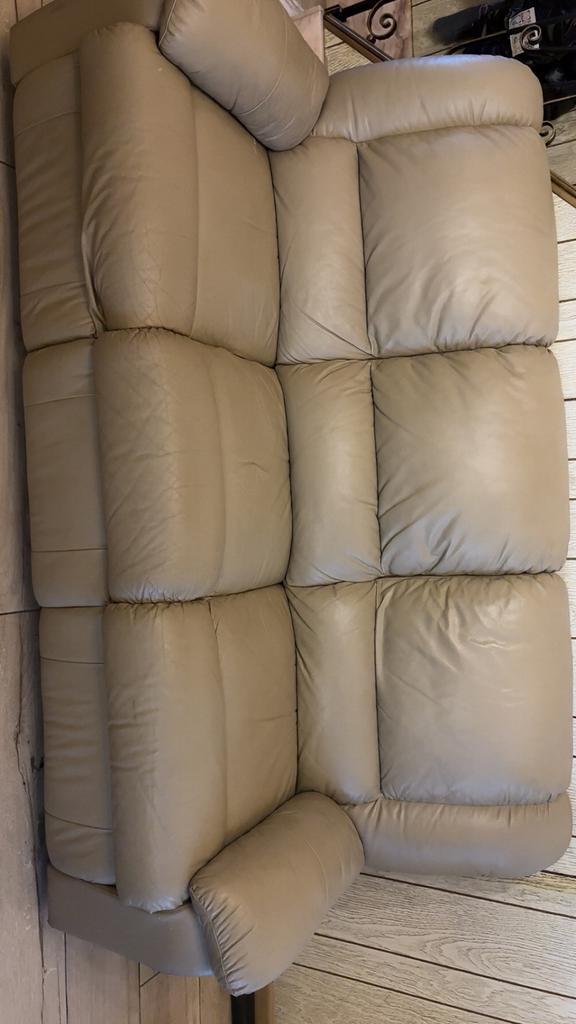 Canapé 3 places RELAX – Cuir [Beige/Taupe] – Très bon état, Tuin en Terras, Tuinmeubel-accessoires, Gebruikt, Ophalen