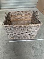 Rieten - Rotan (hout)mand L70 x B65 x H 45, Ophalen, Mand, Zo goed als nieuw, Riet