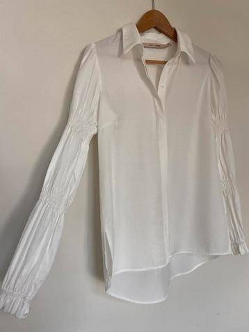 Rue de femme blouse beschikbaar voor biedingen
