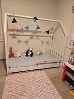 Bed + mattress + mattress protector+2 sheets, Ophalen, Wit, 190 cm of minder, Zo goed als nieuw