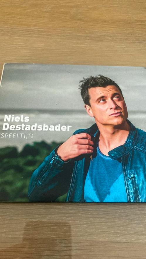 Niels Destadsbader speeltijd perfecte staat, Cd's en Dvd's, Cd's | Nederlandstalig, Zo goed als nieuw, Pop, Boxset, Ophalen of Verzenden