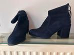 Laarsjes blauw daim mt 37,5 merk Stuart Weitzman, Ophalen, Zo goed als nieuw, Blauw, Lage of Enkellaarzen