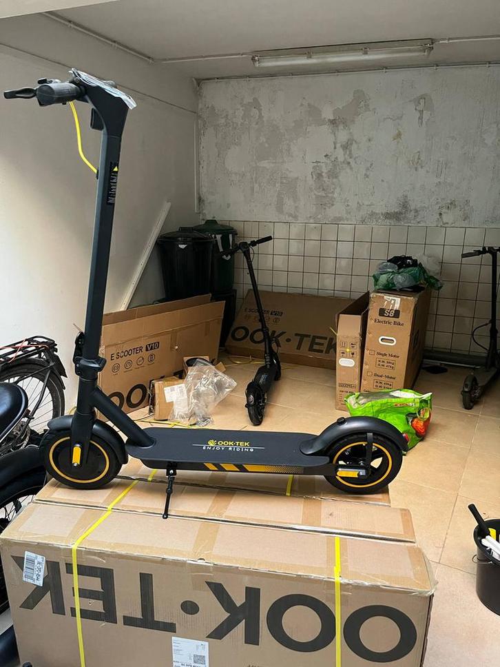 Elektrische Steppen / Nieuw / In Doos / V10 / 25km / H /, Fietsen en Brommers, Steps, Nieuw, Elektrische step (E-scooter), Ophalen