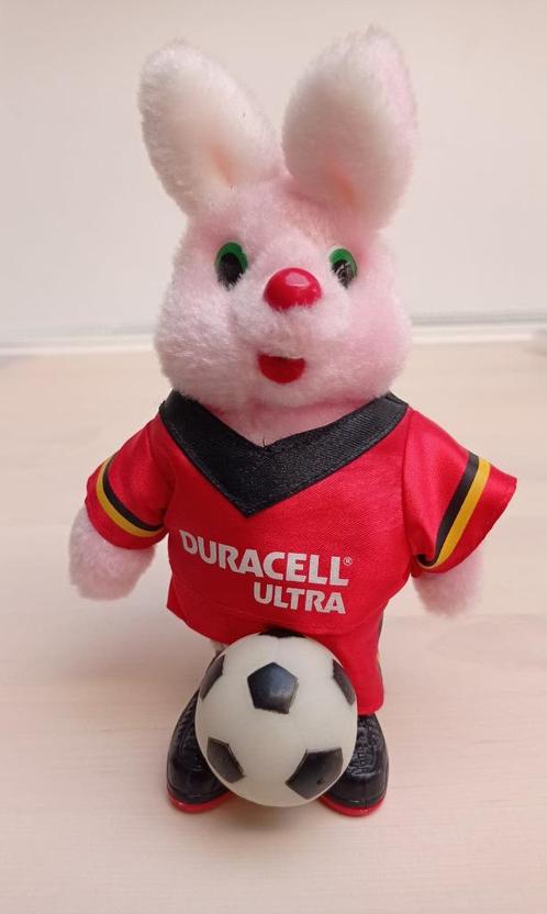 🐰Duracell konijn rode duivels, Verzamelen, Beren en Cherished Teddies, Zo goed als nieuw, Stoffen beer, Overige merken, Ophalen of Verzenden