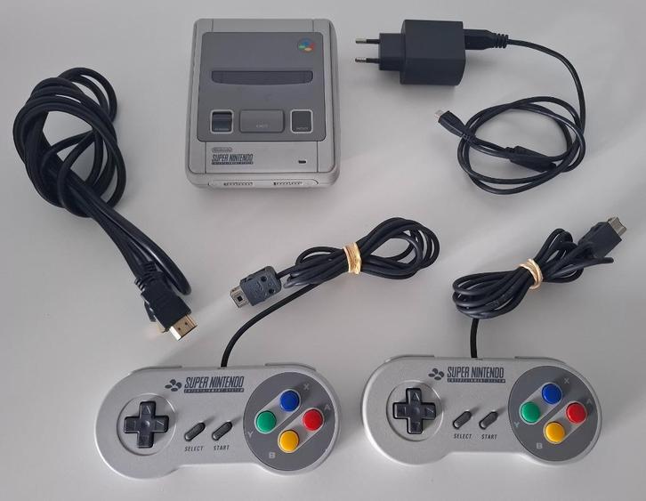 SNES Mini in prima conditie inclusief USB lader, Games en Spelcomputers, Spelcomputers | Nintendo Super NES, Zo goed als nieuw