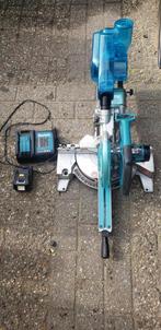 Afkortzaag makita 18v  3 keer gebruikt, Doe-het-zelf en Bouw, Gereedschap | Zaagmachines, Ophalen of Verzenden, Zo goed als nieuw