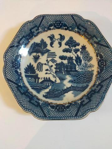Théiere ,tasse ,assortiment d'assiettes japonaise  beschikbaar voor biedingen