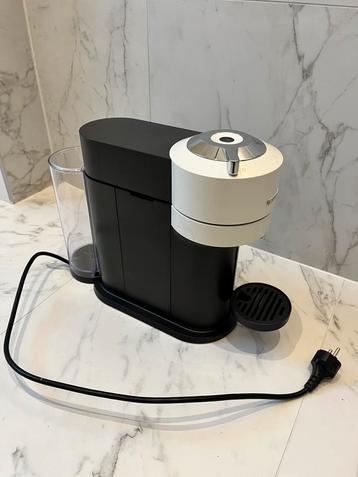 Nespresso Vertuo Next White, Réservoir d'eau amovible, Dosettes et capsules de café, Utilisé, 4 à 10 tasses