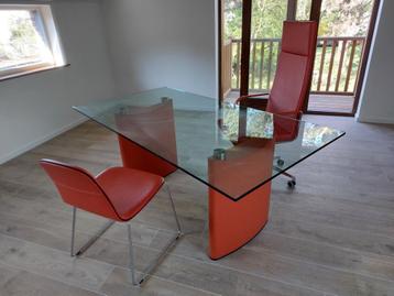 Gracieuze bureautafel met stoelen (Matteo Grassi) beschikbaar voor biedingen