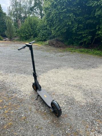 Trottinette Segway peu usagée à vendre, Enlèvement, Comme neuf, Step électrique (E-scooter), Segway ninebot