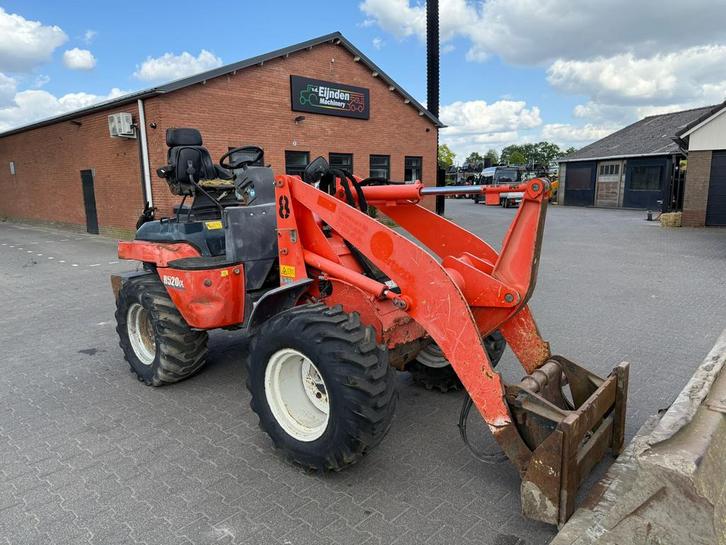 Kubota R520NH shovel/loader bj 2011, Zakelijke goederen, Landbouw | Werktuigen, Ophalen