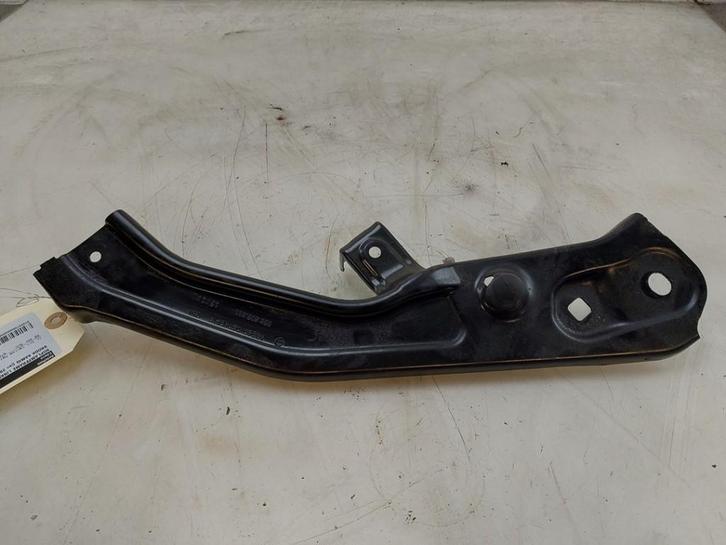 KOPLAMP HOUDER LINKS Skoda Kamiq (01-2019/-) (|658805931|), Auto-onderdelen, Verlichting, Skoda, Gebruikt