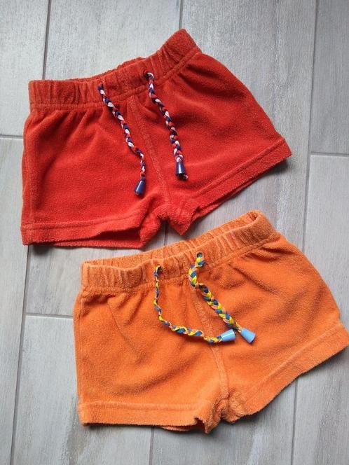 ✿ M92 - 2 korte broekjes Woody - GERESERVEERD, Kinderen en Baby's, Kinderkleding | Maat 92, Gebruikt, Jongen, Broek, Ophalen of Verzenden