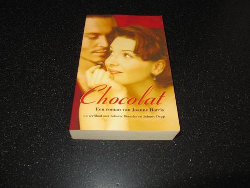 Chocolat (Joanne Harris) - boek van de film, Livres, Romans, Enlèvement ou Envoi