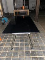 Bureautafel met glazen blad, Huis en Inrichting, Ophalen, In hoogte verstelbaar, Gebruikt, Bureau