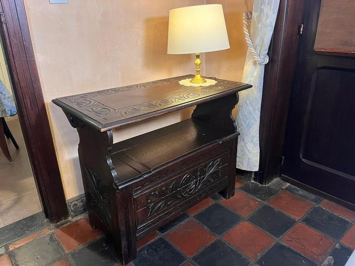 Massieve houten opbergbank houtsnijwerk–klapbank/sidetable, Antiek en Kunst, Antiek | Meubels | Kasten, Ophalen