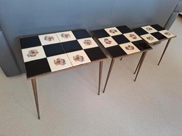 Vintage bijzettafel - Messing en keramiek  beschikbaar voor biedingen