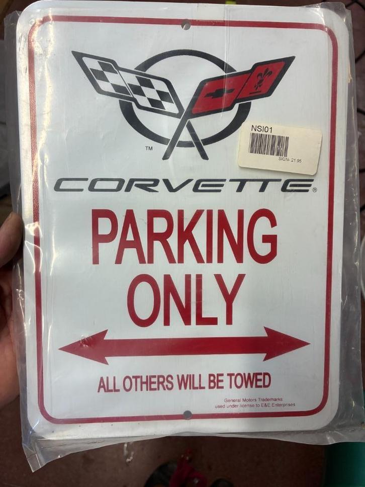 corvette parking sign and part books corvette america, Livres, Livres d'étude & Cours, Neuf, Ne s'applique pas, Enlèvement ou Envoi
