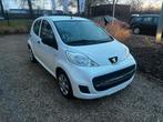 Peugeot 107 benzine gekeurd garantie, Auto's, Peugeot, Voorwielaandrijving, Stof, Zwart, Wit