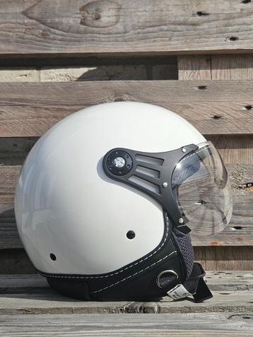 Nieuwe Vinz scooterhelm beschikbaar voor biedingen
