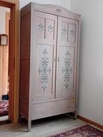 Armoire à linge ancienne peinte à la main, Enlèvement