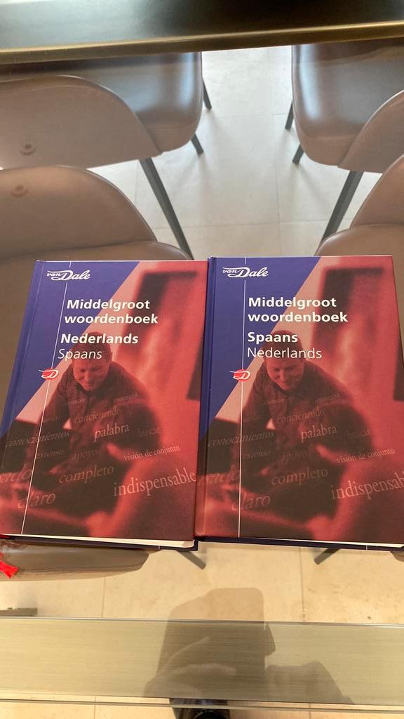 Van Dale Middelgroot woordenboek Nederlands-Spaans, Boeken, Woordenboeken, Nederlands, Van Dale, Ophalen