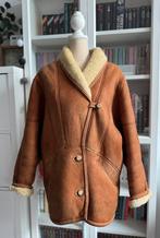 Manteau vintage en mouton retourné t.42, Kleding | Dames, Jassen | Winter, Forester, Bruin, Maat 42/44 (L), Ophalen of Verzenden