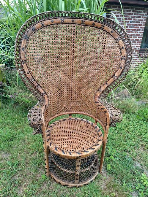 Grote vintage Pauwenstoel Chaise Emanuelle, Antiek en Kunst, Antiek | Meubels | Stoelen en Sofa's, Ophalen