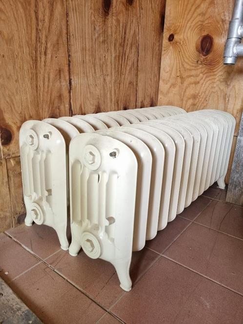 Oude, antieke gietijzeren radiators, Doe-het-zelf en Bouw, Verwarming en Radiatoren, Zo goed als nieuw, Radiator, Ophalen