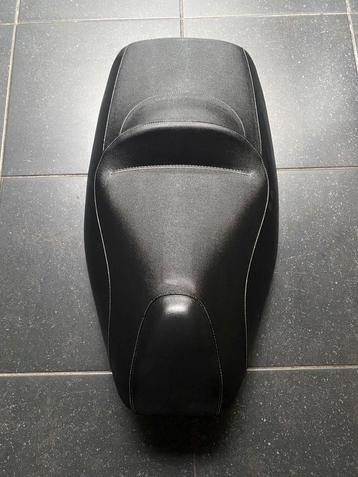 Mp3 Piaggio zadel met sensor en waterdichte hoes beschikbaar voor biedingen