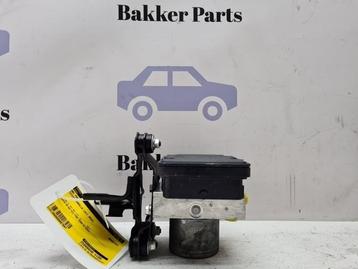 ABS Pomp van een Toyota Corolla beschikbaar voor biedingen