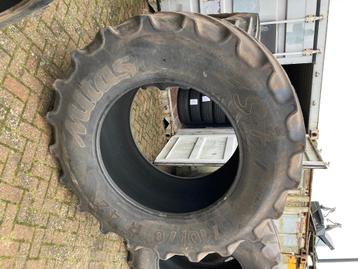 Opruiming Tractor Banden (gebruikte) - 710/70R42 Mitas SFT beschikbaar voor biedingen