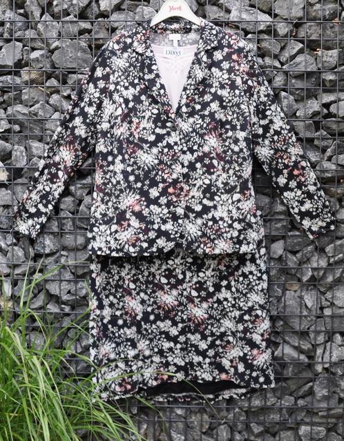 M166. Ensemble à fleur pour dame de taille 48, Kleding | Dames, Grote Maten, Zo goed als nieuw, Rok, Roze, Ophalen of Verzenden