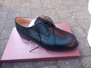 Schoenen zwart leder Ambiorix maat 44,5 NIEUW in doos beschikbaar voor biedingen