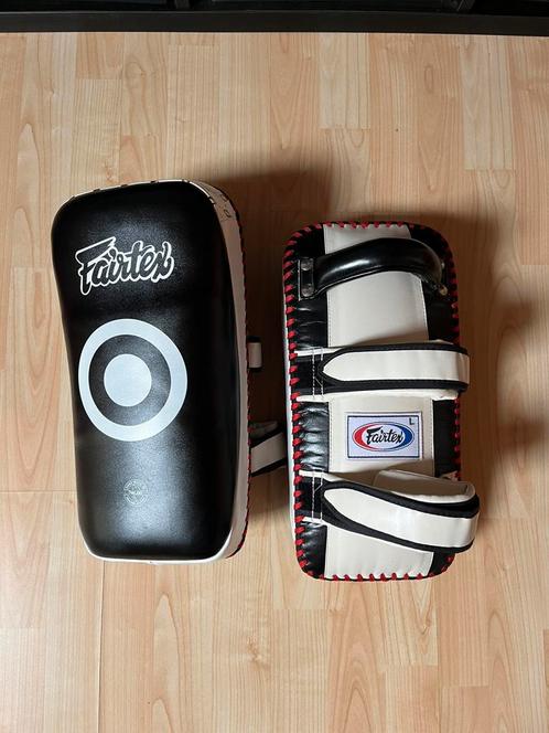 Fairtex curved pads / gloves / mitts / shin pads, Sport en Fitness, Boksen, Zo goed als nieuw, Ophalen