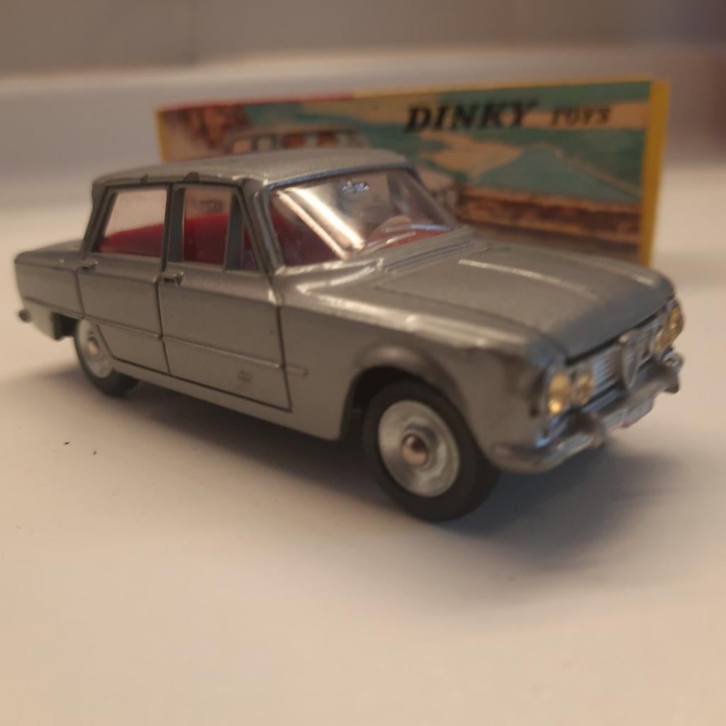 Dinky Toys France – Alfa Romeo Giulia 1600TI N°514 – Rallye – Échelle 1:600