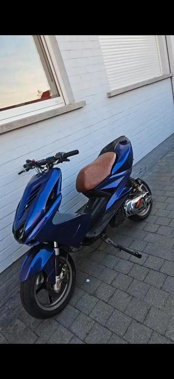 Aerox a klasse high end 70cc beschikbaar voor biedingen