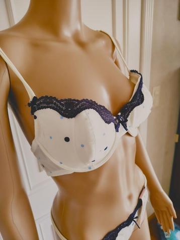 nieuw lingerie setje   beschikbaar voor biedingen