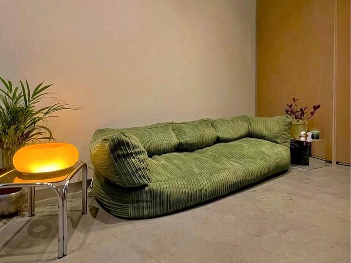 Albert 3-zitsbank zitzak Big Bertha Lounge Pug, Huis en Inrichting, Zetels | Zetels, Zo goed als nieuw, Rechte bank, Driepersoons