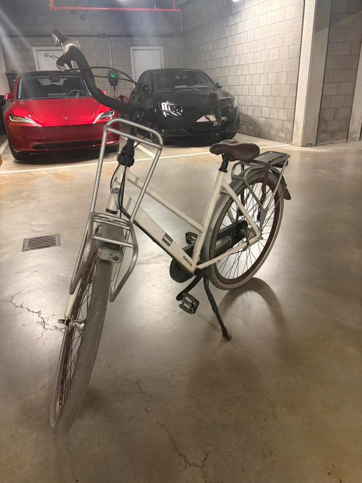 Cortina Common damesfiets met voordrager, Vélos & Vélomoteurs, Vélos | Ancêtres & Oldtimers, Enlèvement