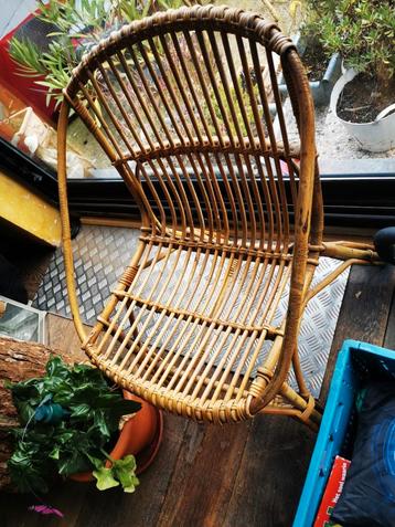 Fauteuil en rotin  beschikbaar voor biedingen