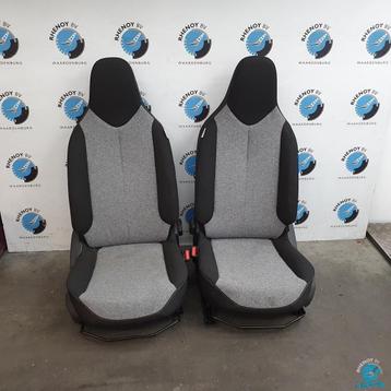 C1 2020 interieur  5 drs   met pas 11000 km van engelse auto beschikbaar voor biedingen