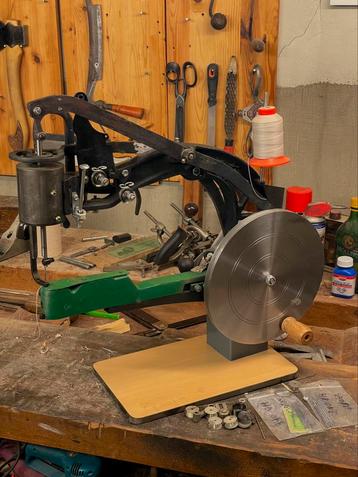 Leernaaimachine type Heavy Duty One voor dik leer beschikbaar voor biedingen