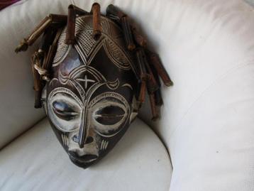 Geweldig Afrikaans masker MWANA PWO, Angola beschikbaar voor biedingen