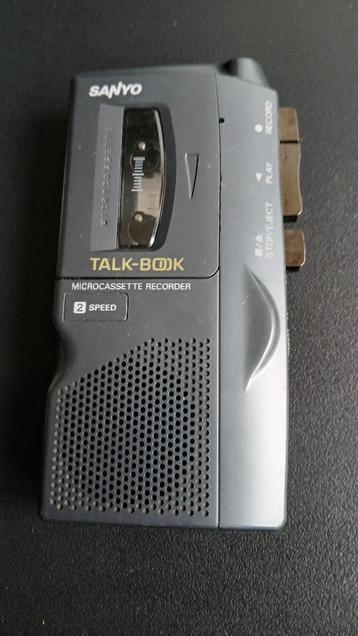 Sanyo-dictafoon met minitape beschikbaar voor biedingen