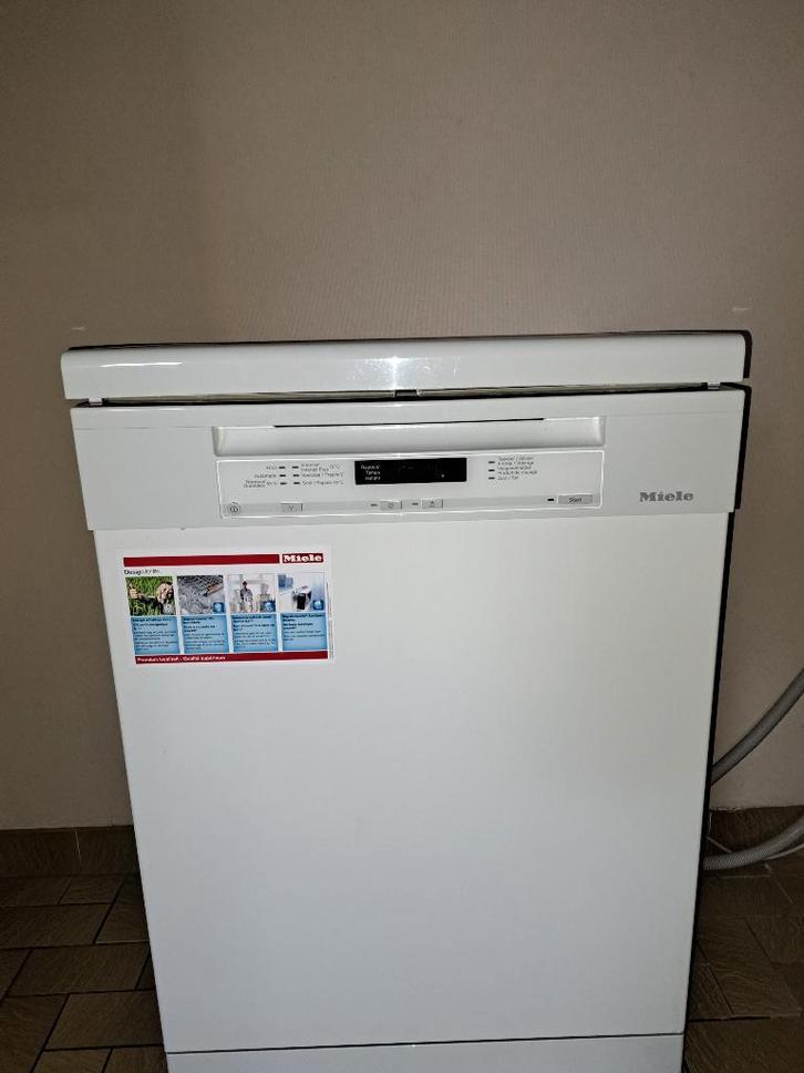 Miele G6200 SC, Electroménager, Lave-vaisselle, Comme neuf, Autoportant, Moins de 85 cm, 45 à 60 cm, Moins de 10 litres, Classe énergétique A ou plus économe